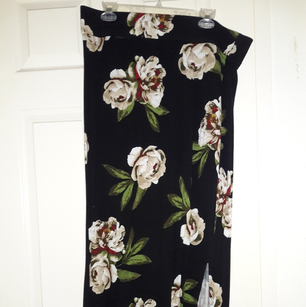 Black flower skirt